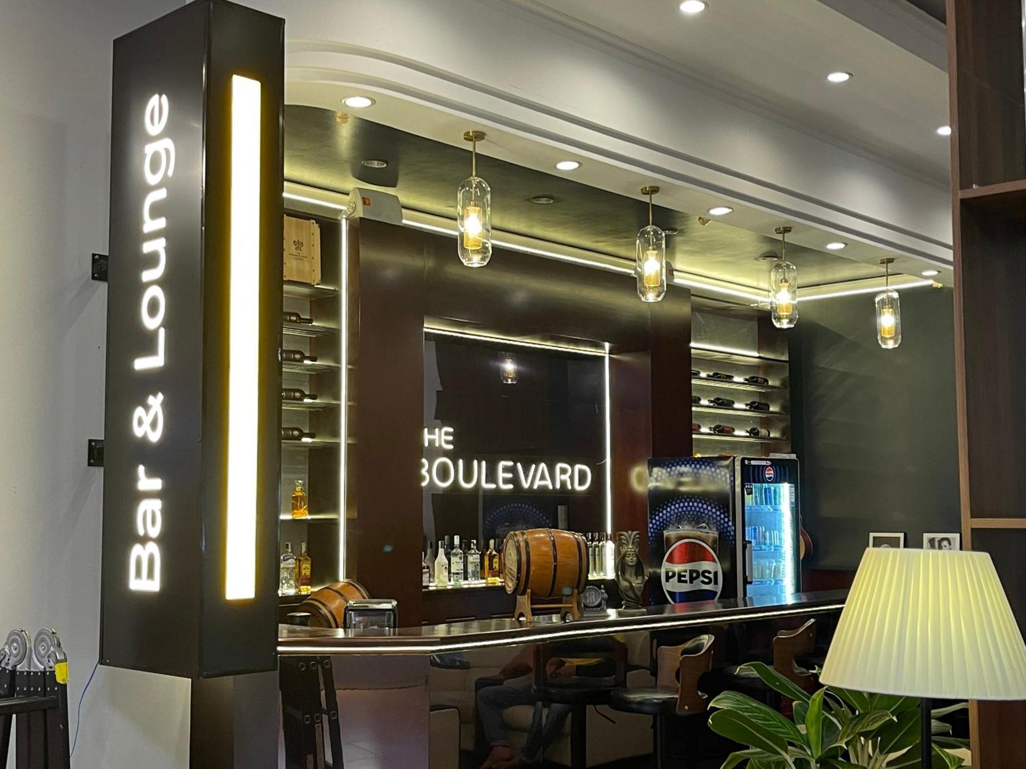 Dong Xuyen Hotel Long Xuyên エクステリア 写真