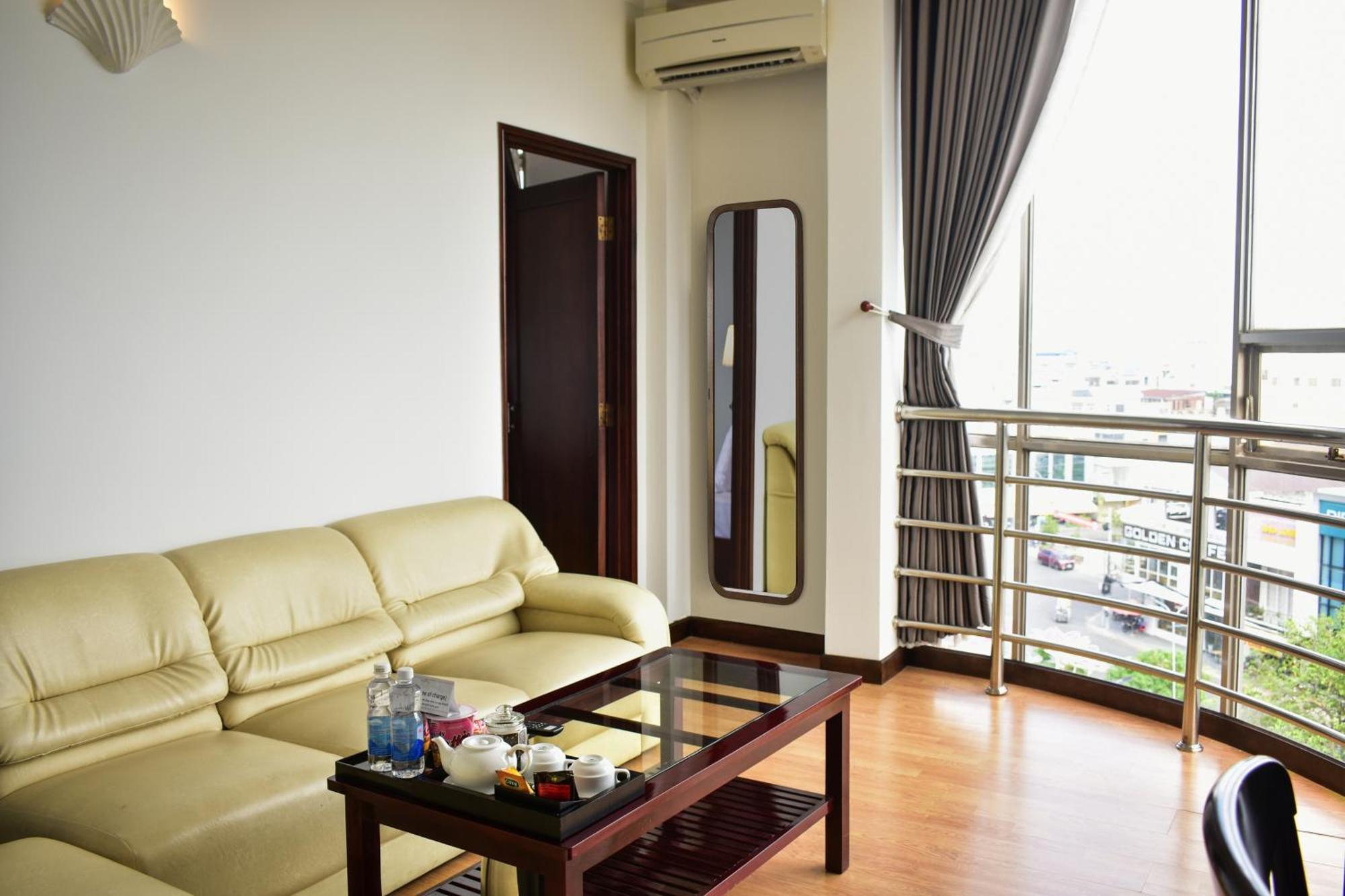 Dong Xuyen Hotel Long Xuyên エクステリア 写真