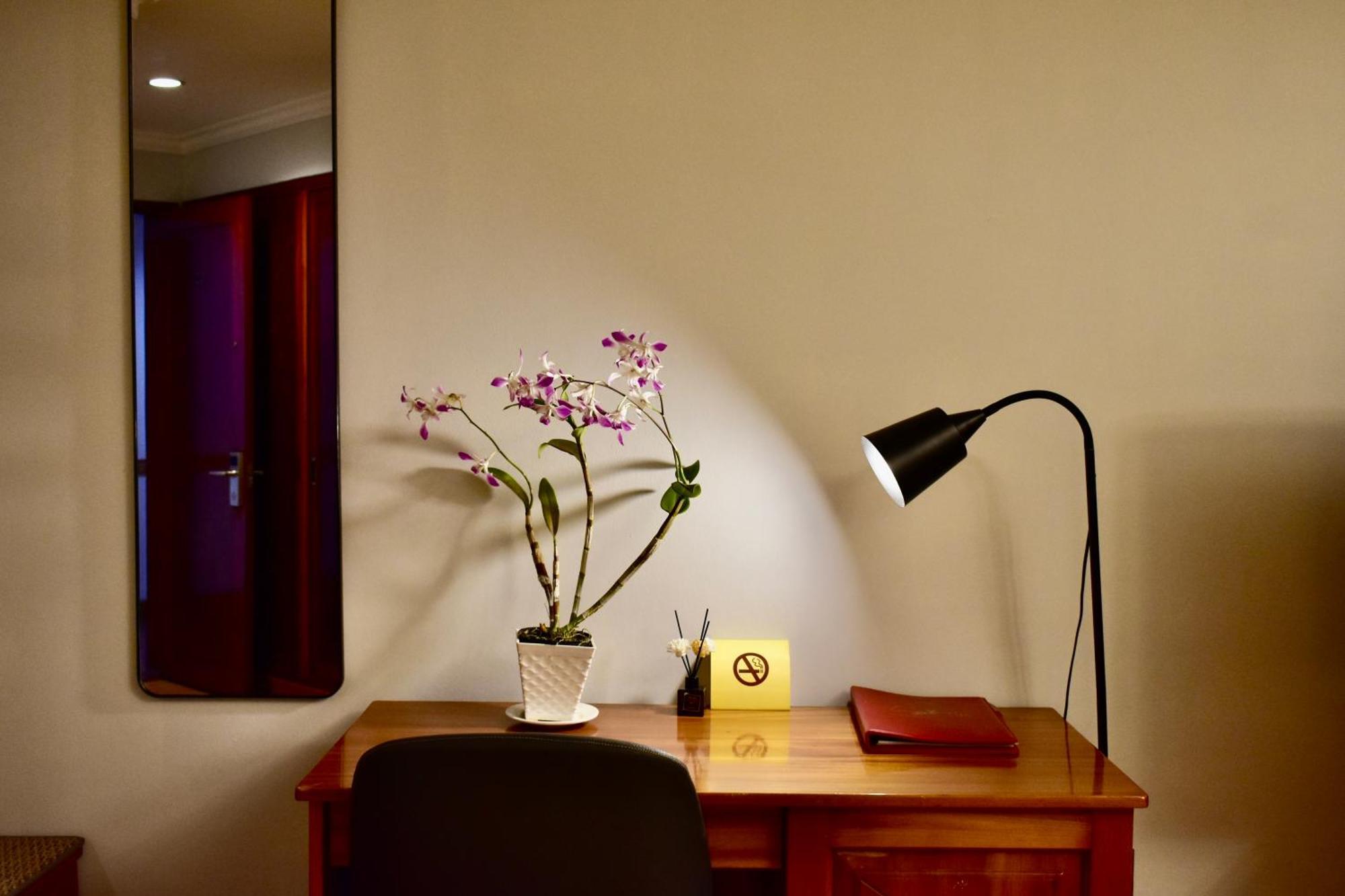Dong Xuyen Hotel Long Xuyên エクステリア 写真